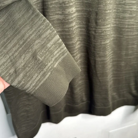 Lululemon Swiftly Relaxed Long Sleeve
Dark Olive / Fatigue Green Top W1708 Sz 10 - Picture 7 of 11